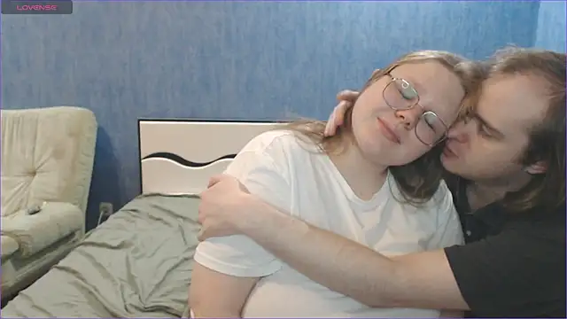 Snapshot of Touch_me_more_please chatting on 03-10-25, 04:57 Touch me more please online show from 03-10-25, 04:57