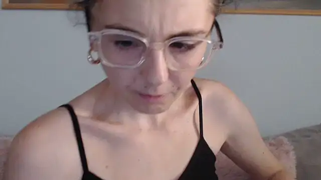 Snapshot of cleophee chatting on 06-20-26, 06:29 cleophee online show from 06-20-26, 06:29
