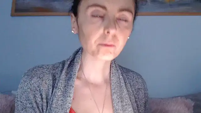 Snapshot of cleophee chatting on 04-11-26, 05:37 cleophee online show from 04-11-26, 05:37