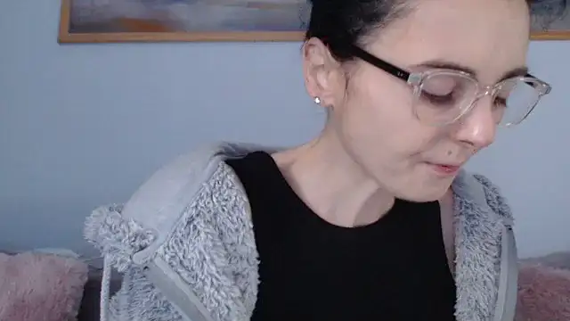 Snapshot of cleophee chatting on 04-06-26, 05:52 cleophee online show from 04-06-26, 05:52