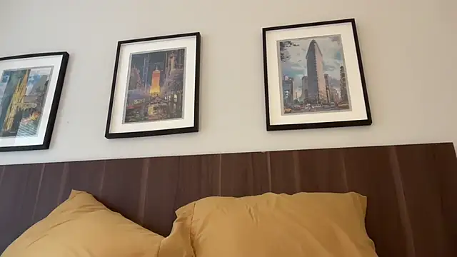 everybody loves pussy online show from 10-30-25, 04:26