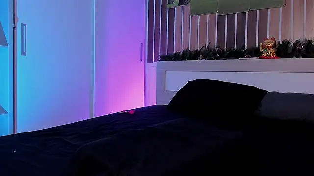 Dora Banks online show from 12-17-25, 10:20