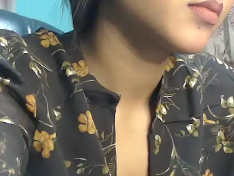 Snapshot of NancyRuvi chatting on 03-03-25, 02:39 NancyRuvi online show from 03-03-25, 02:39