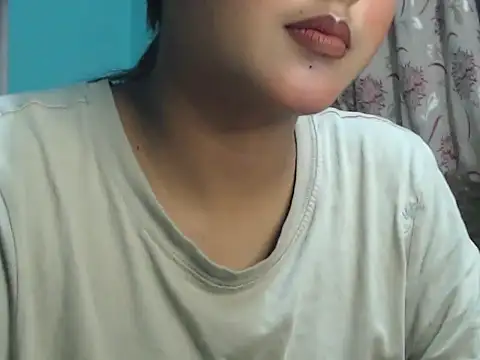 Snapshot of NancyRuvi chatting on 10-13-25, 05:36 NancyRuvi online show from 10-13-25, 05:36