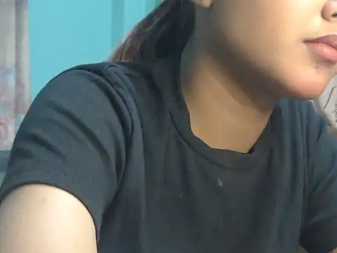 Snapshot of NancyRuvi chatting on 10-12-25, 04:19 NancyRuvi online show from 10-12-25, 04:19
