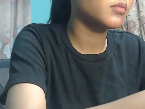 Snapshot of NancyRuvi chatting on 09-10-25, 04:06 NancyRuvi online show from 09-10-25, 04:06