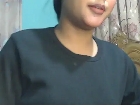 Snapshot of NancyRuvi chatting on 10-02-25, 03:59 NancyRuvi online show from 10-02-25, 03:59