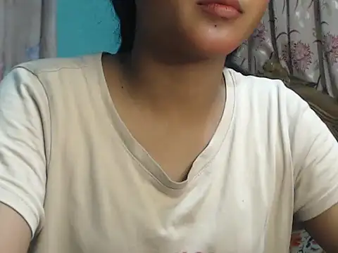 Snapshot of NancyRuvi chatting on 09-20-25, 04:01 NancyRuvi online show from 09-20-25, 04:01