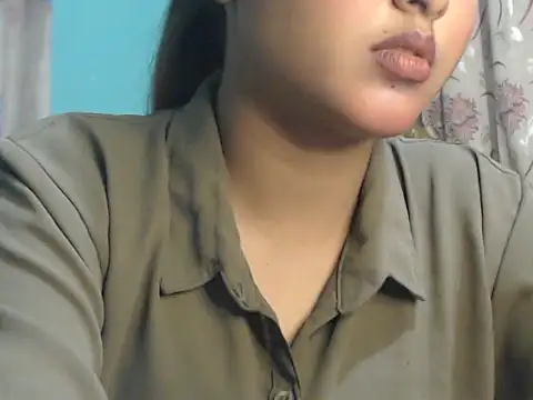 Snapshot of NancyRuvi chatting on 10-16-25, 04:37 NancyRuvi online show from 10-16-25, 04:37
