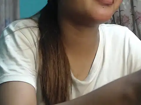 Snapshot of NancyRuvi chatting on 10-20-25, 04:18 NancyRuvi online show from 10-20-25, 04:18