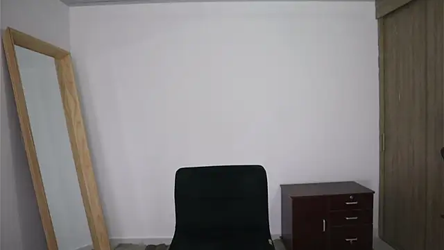 Steph F online show from 04-11-26, 04:09