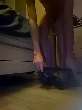 Hornynylonlad87 online show from 03-12-26, 01:33