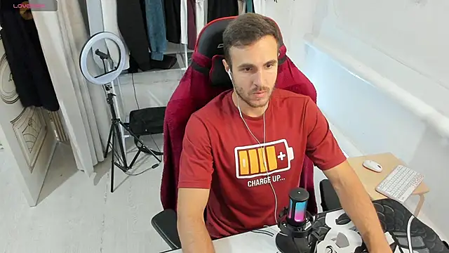 Raamoss online show from 09-13-25, 03:12