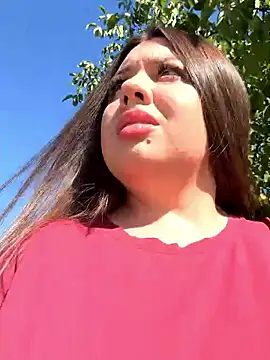 Sara Slow online show from 09-24-25, 09:05