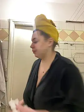 Sara Slow online show from 12-14-24, 06:41