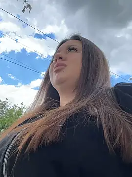 Sara Slow online show from 05-17-26, 10:26