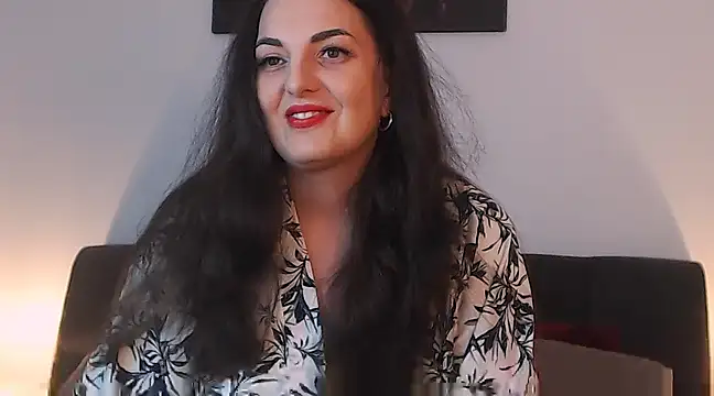 Snapshot of itsyourlady chatting on 12-28-24, 12:45 itsyourlady online show from 12-28-24, 12:45