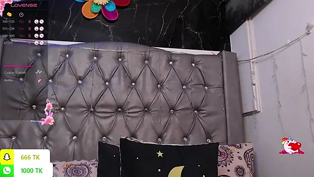 LAILAGUMMY online show from 04-23-26, 12:11