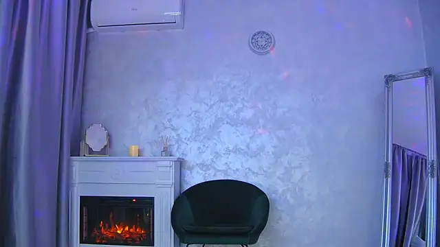 Snapshot of Michelle90u chatting on 10-02-25, 05:27 Michelle90u online show from 10-02-25, 05:27