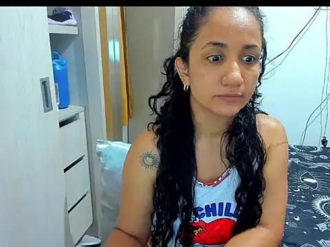 alaskmiller1 online show from 10-04-25, 12:12