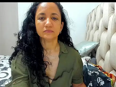 alaskmiller1 online show from 10-06-25, 12:12