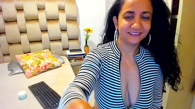 Snapshot of alaskmiller1 chatting on 07-14-26, 12:10 alaskmiller1 online show from 07-14-26, 12:10