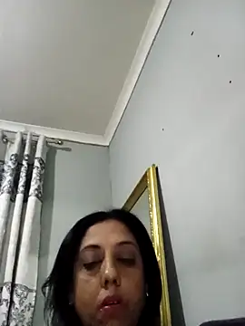 Mahi4luv online show from 10-12-25, 11:39