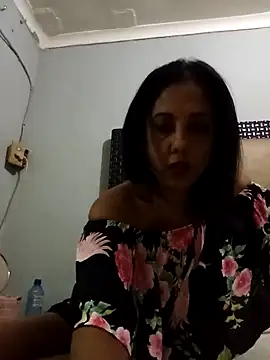Mahi4luv online show from 04-26-26, 07:44