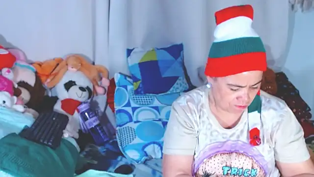 estrellita fugaz16x online show from 12-17-25, 03:11