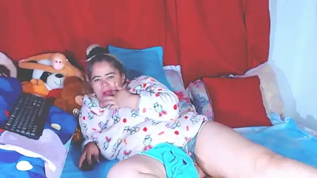 estrellita fugaz16x online show from 11-05-25, 03:20