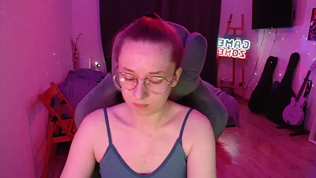 Snapshot of AnabelFrel chatting on 03-20-25, 12:19 AnabelFrel online show from 03-20-25, 12:19