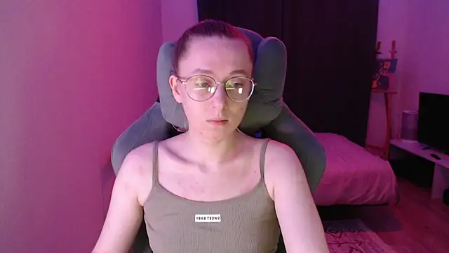 Snapshot of AnabelFrel chatting on 10-30-25, 12:20 AnabelFrel online show from 10-30-25, 12:20