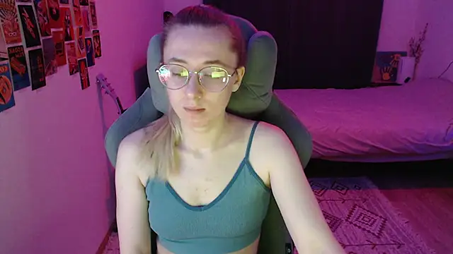 Snapshot of AnabelFrel chatting on 03-08-26, 02:04 AnabelFrel online show from 03-08-26, 02:04