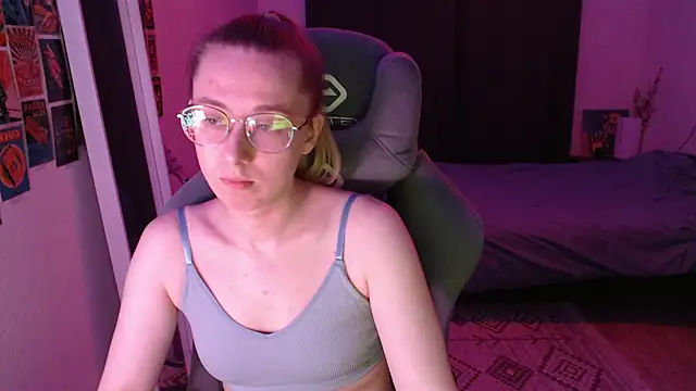 Snapshot of AnabelFrel chatting on 04-02-26, 12:29 AnabelFrel online show from 04-02-26, 12:29