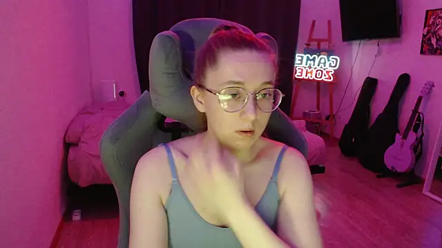 Snapshot of AnabelFrel chatting on 01-12-25, 12:49 AnabelFrel online show from 01-12-25, 12:49