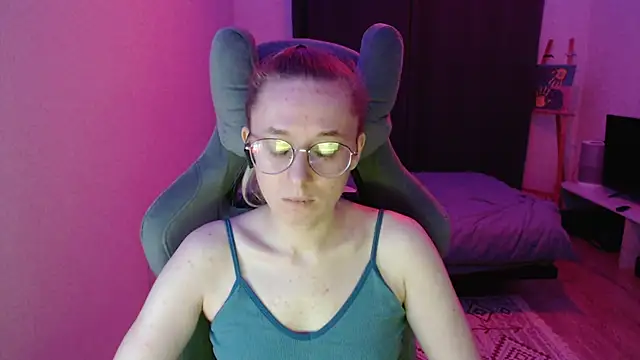 Snapshot of AnabelFrel chatting on 09-25-25, 12:27 AnabelFrel online show from 09-25-25, 12:27