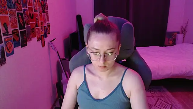 Snapshot of AnabelFrel chatting on 03-26-26, 12:09 AnabelFrel online show from 03-26-26, 12:09