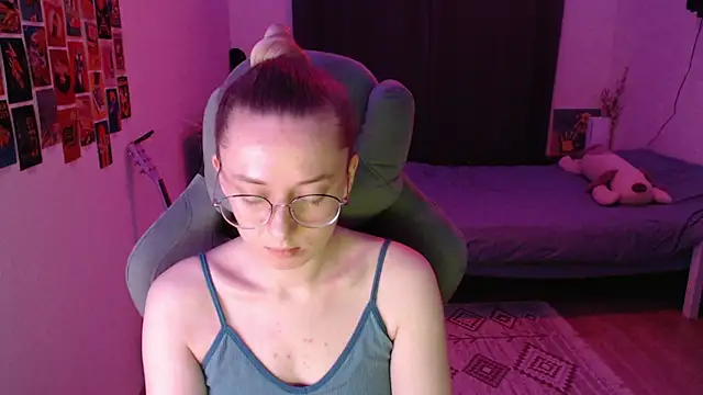 Snapshot of AnabelFrel chatting on 02-22-26, 01:19 AnabelFrel online show from 02-22-26, 01:19