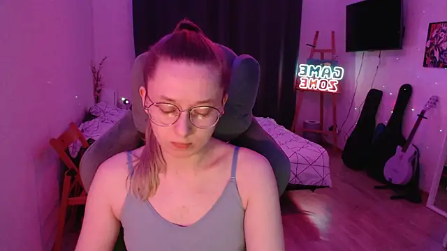 Snapshot of AnabelFrel chatting on 03-16-25, 12:23 AnabelFrel online show from 03-16-25, 12:23