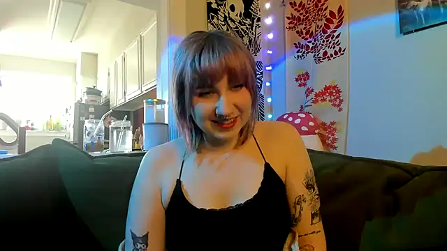 Snapshot of LedaBun chatting on 02-28-26, 06:51 LedaBun online show from 02-28-26, 06:51