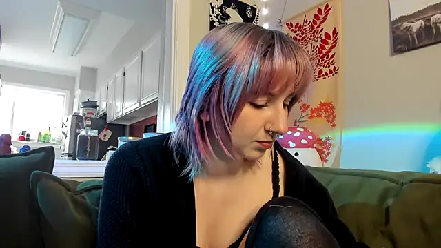 Snapshot of LedaBun chatting on 02-21-26, 07:38 LedaBun online show from 02-21-26, 07:38