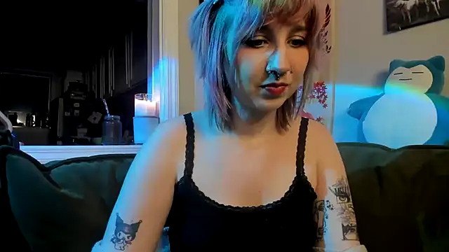 Snapshot of LedaBun chatting on 02-27-26, 05:18 LedaBun online show from 02-27-26, 05:18