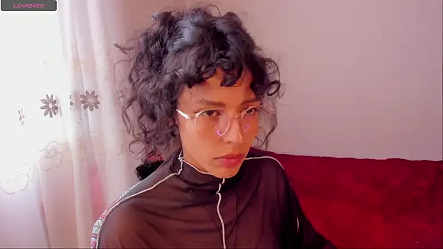 Snapshot of aluna_0310 chatting on 01-03-25, 07:50 aluna 0310 online show from 01-03-25, 07:50