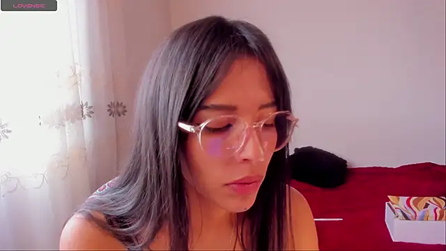 Snapshot of aluna_0310 chatting on 12-28-24, 08:25 aluna 0310 online show from 12-28-24, 08:25