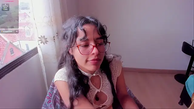 Snapshot of aluna_0310 chatting on 10-11-25, 05:58 aluna 0310 online show from 10-11-25, 05:58