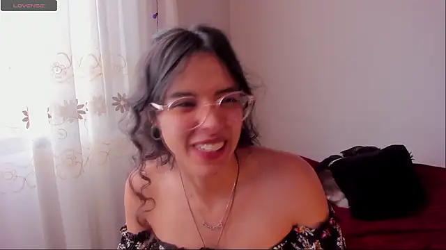 Snapshot of aluna_0310 chatting on 12-02-24, 08:28 aluna 0310 online show from 12-02-24, 08:28