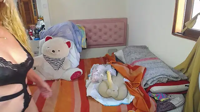 lucy belle bm online show from 04-26-26, 03:31