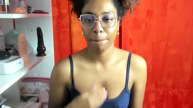 thaimy  online show from 05-17-26, 02:55