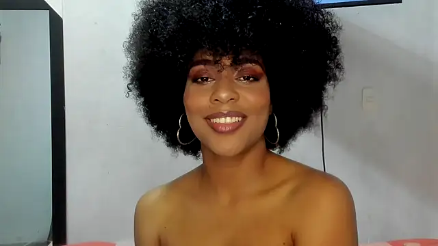 Snapshot of thaimy_ chatting on 10-06-25, 11:49 thaimy online show from 10-06-25, 11:49