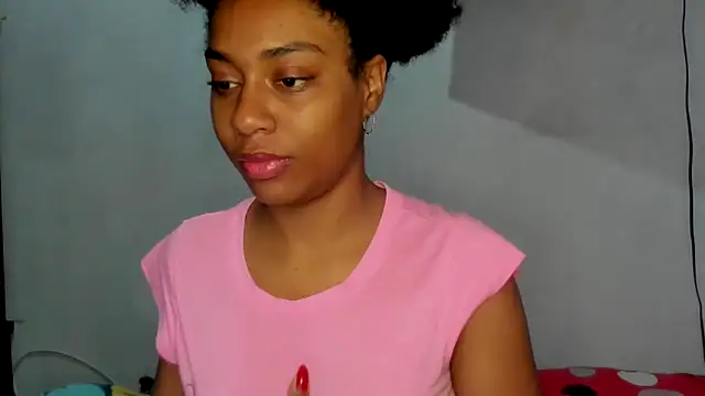 Snapshot of thaimy_ chatting on 09-11-25, 11:10 thaimy online show from 09-11-25, 11:10